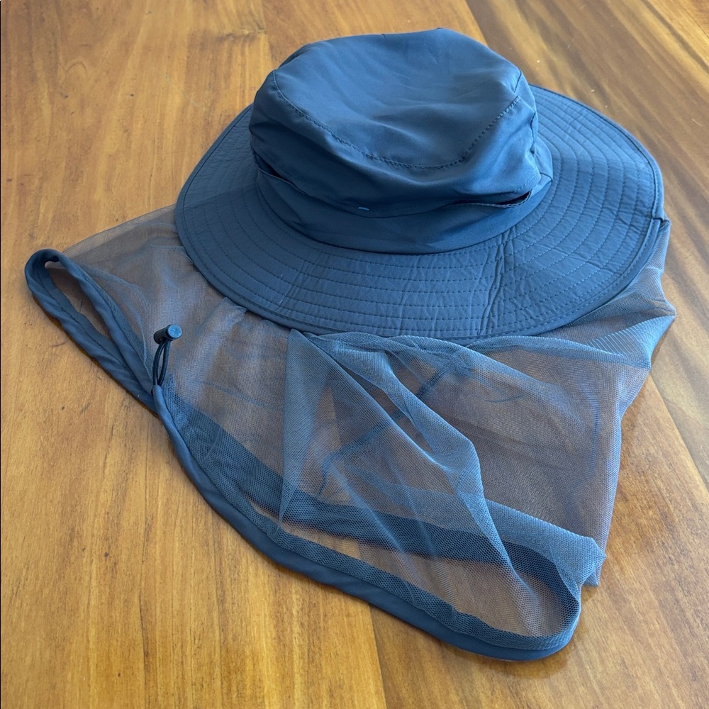 Unisex Grey packable Safari mesh sun hat that also protects from inserts